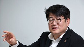 “이제 스마트농업은 필수… 기계화 덕 인건비 6분의 1로 줄어”