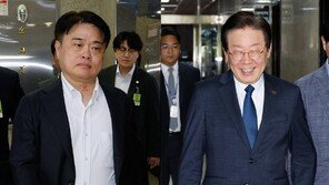 의협 만난 이재명 “정부가 좀 개방적으로 나와야…국민에게 큰 피해”