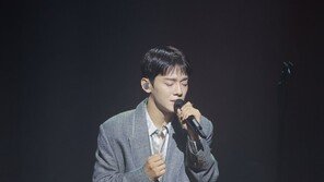 첸, 데뷔 첫 솔로 팬콘 성료…아시아 투어 개최