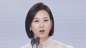 ‘립싱크 논란’ 장윤정 “음원 틀고 입 벙끗하는 립싱크 절대 안 해”