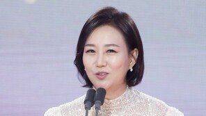 장윤정 측, 립싱크 논란에 “입만 벙끗? 절대 아냐” 해명