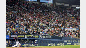 포스트시즌에도 계속되는 흥행 열기…두산 vs KT WC 2차전도 매진