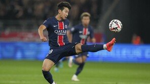 이강인 교체로 뛴 PSG, 니스와 1-1 비겨…7경기 무패