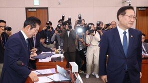 與野, 법사위 국감서 ‘김건희·이재명 의혹’ 공방…증인 동행명령 발부도