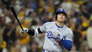 오타니, 뜨거웠던 여름 뒤로 짧은 가을 맞나