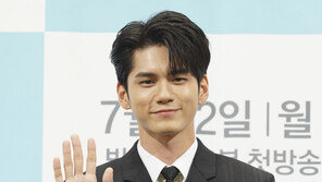 옹성우 16일 군인에서 민간인…라이브로 팬 만난다