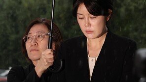 ‘만취운전’ 문다혜, 경찰 출석 “죄송합니다”…사고 13일만