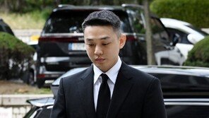 ‘마약 상습 투약’ 유아인, 구속기간 연장…구속상태서 29일 공판