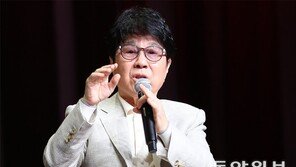 조용필 “지금도 내 음악 듣다보면 한심”…완벽주의 가왕의 신보 발표