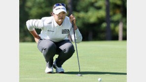 ‘8언더파’ 유해란, LPGA 메이뱅크 챔피언십 첫날 2위…선두와 1타 차