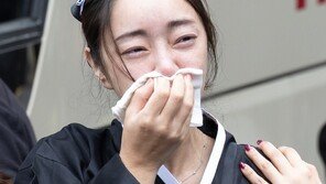 故김수미 눈물의 발인식…며느리 서효림 “엄마, 미안해” 오열