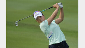 고진영, LPGA 토토 저팬 클래식 2R 공동 5위…선두와 4타 차