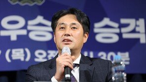 안양 유병훈 감독 “승격 꿈 같아…좀비처럼 살아남겠다”