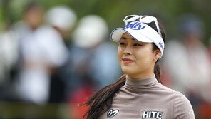 올해 KLPGA 주인공은 ‘돌아온’ 윤이나…대상·상금·평균타수 싹쓸이