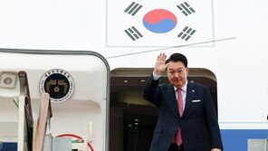 尹, APEC·G20 참석차 출국…김여사 동행 않고, 한동훈 환송