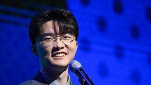 ‘e스포츠 전설’ 페이커 “실패 모여 지금의 내가…두려워 말고 도전하길”