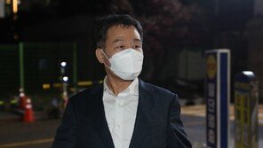 ‘尹 명예훼손’ 신학림·김만배 보석 석방…“진상 드러날 것”