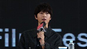 “당장 내려놔요”…이번엔 뜨거운 찜닭 미담 터진 ‘이 배우’