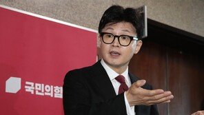 韓-친윤, ‘게시판 논란’ 최고위서 충돌… 비공개 전환 뒤엔 친한-친윤 고성