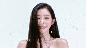 레드벨벳 아이린, 솔로 파워…신보 발매 첫날 25만장 돌파