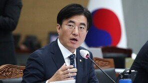 민주, 내년 재보궐에 ‘현역 시·도의원 출마 제한’ 의결