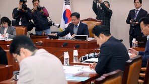 이재명, 간첩법 개정에 신중론…한동훈 “국민 약 올리나”