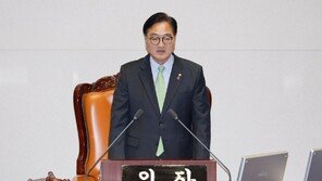 국회의장 “대통령 권한 대리행사 중단하라…명백한 위헌”