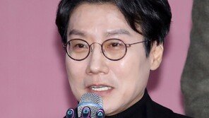 ‘오겜2’ 감독 황동혁 “탄핵이든, 하야든 책임져야”