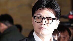 한동훈 “내가 탄핵 투표했나 계엄했나”…친윤·비한계 강하게 반발