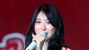 ‘탄핵 소신 발언’ 이채연, 악플 법적 대응 “선처 없다”