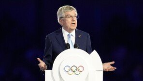 IOC “바흐 위원장 사칭 SNS 계정, 고위 인사에 연락…경계 당부”