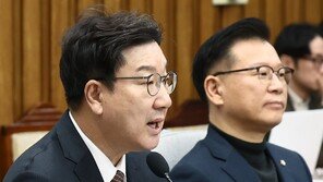 권성동 “공수처, 尹수사 즉시 포기하고 경찰에 이관해야”