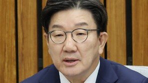 권성동 “독소조항 걷어낸 내란·김건희 특검 입법 논의”