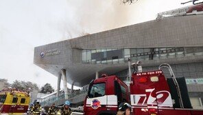 유인촌 “한글박물관 화재에 국민께 죄송…소장품 안전 직접 확인”