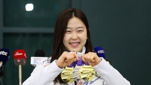 ‘2관왕’ 김민선 “나현이와의 경쟁, 정말 특별했어요” [하얼빈AG]