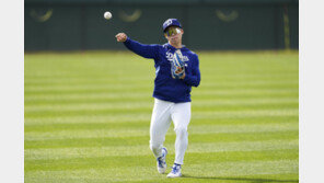 김혜성, MLB 시범경기 개막전 8번타자 선발출전…2타석 1볼넷