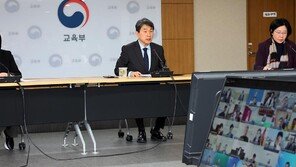 이주호 만난 의대 학장들, 2026학년도 증원 0명 요청