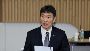 이복현 “국내 증권사, 글로벌IB 대비 열세…본연의 역할 충실해야”