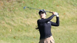 저력의 윤이나, LPGA 블루베이 첫날 3언더파 선두권