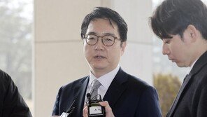 檢총장 “尹석방, 소신껏 내린 결정”…野 “사퇴 안하면 탄핵”