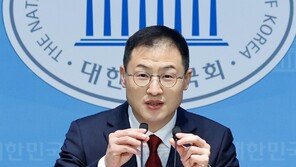 [단독]“탄핵 기각되면 단식” 김상욱에 ‘피아식별’ 요구한 여당