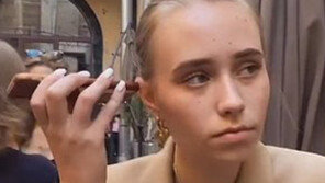 푸틴 저격한 혼외딸 “수백만 죽이고 내삶도 파괴”