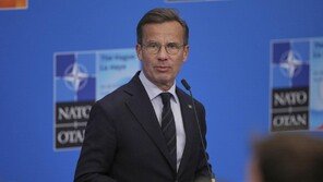 “우린 챗GPT를 뽑지 않았다”…스웨덴 총리 “AI에 국정자문” 발칵 [지금, 이 사람]