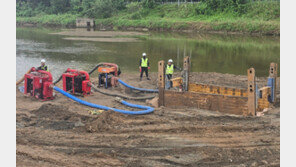 출근길 ‘극한호우’ 라더니…멈춰선 ‘띠구름’ 오후부터 남하
