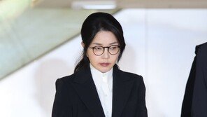 김건희, 특검 조사 마치고 10시간 45분만에 귀가