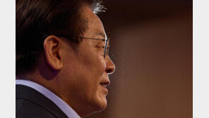 [김순덕 칼럼]이 대통령은 왜 김현지 비서관을 콕 찍어 언급했을까