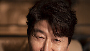 송강호, 지드래곤 소속사와 맞손