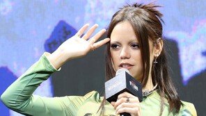 “피곤한 게 힙하다”…Z세대 ‘타이어드 걸’ 화장법 열풍