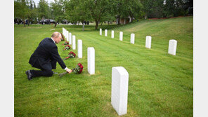 10년 만에 미국 찾은 푸틴, 정상회담 후 달려간 곳은