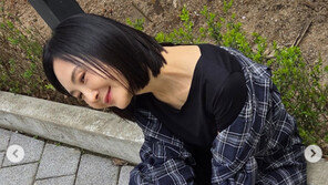 ‘57세’ 채시라, 단발머리에 가녀린 목선…여전히 우아한 동안 미모